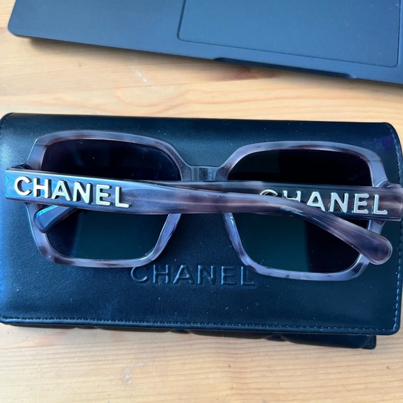 Authentic Chanel sunglasses in Purple/Burgundy - Picture 3 of 8